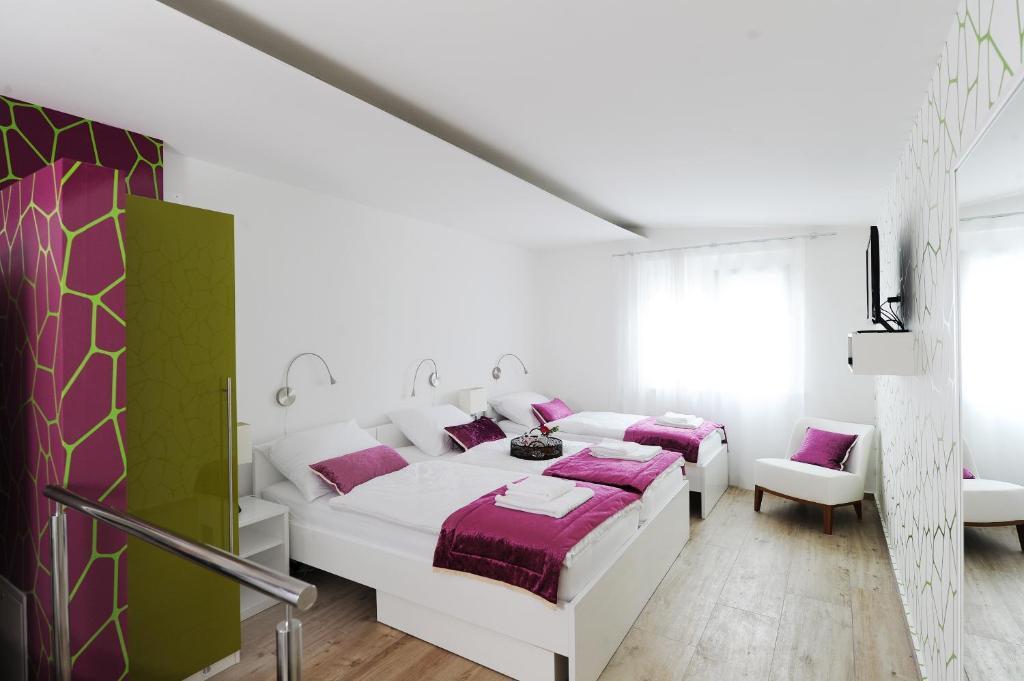 Garni Hotel Azur Ljubljana Room photo