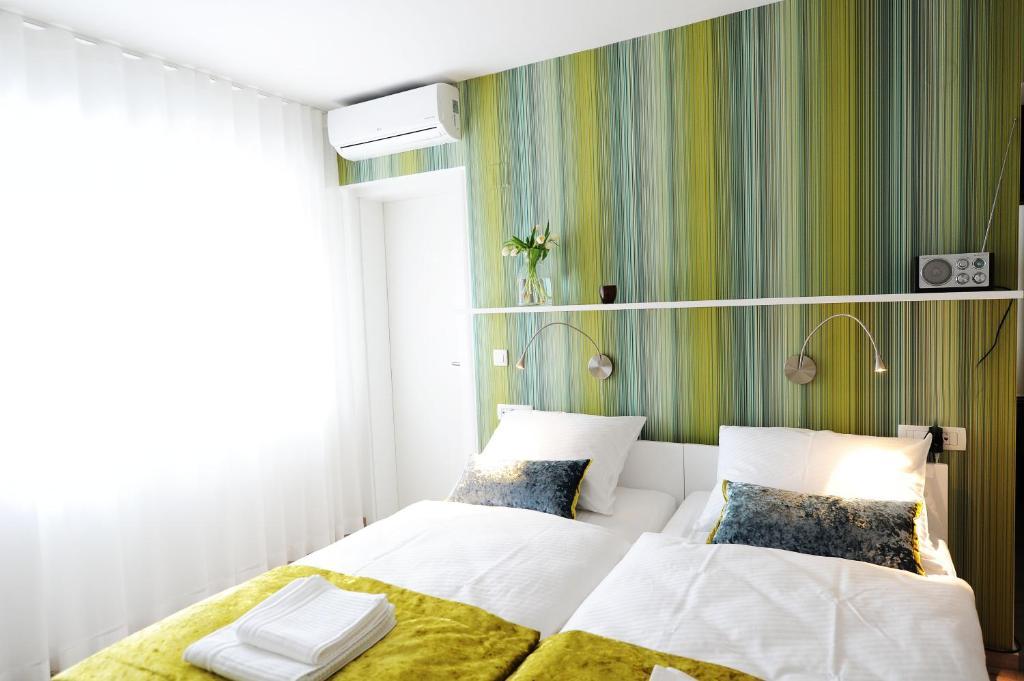 Garni Hotel Azur Ljubljana Room photo